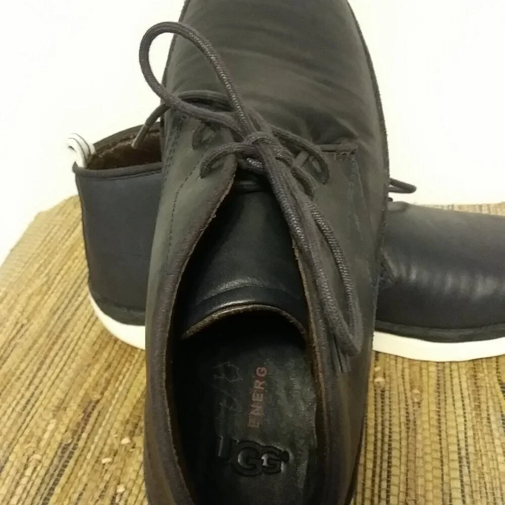 UGG Freamon Capra Chukka Boots Men’s 8.5 Black Leather Casual Comfort